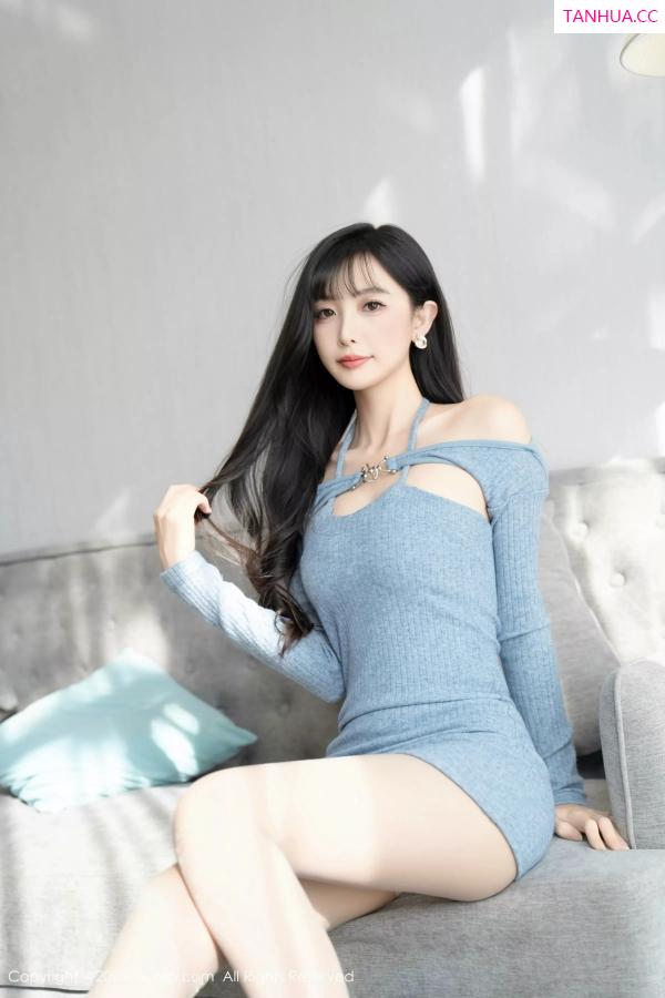   [XiuRen]高清写真图 2025.04.08 No.10124 樱桃小阑子 灰色丝袜第29张图片